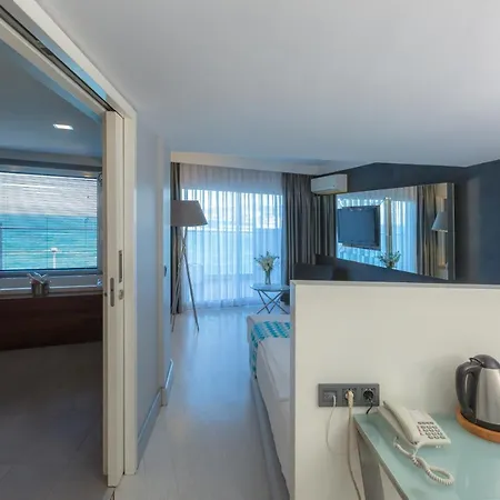 埃菲酒店 3* 库萨达斯