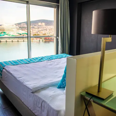 Efe Кушадасы